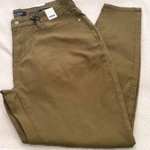 Judy blue olive color stretchy khaki pant